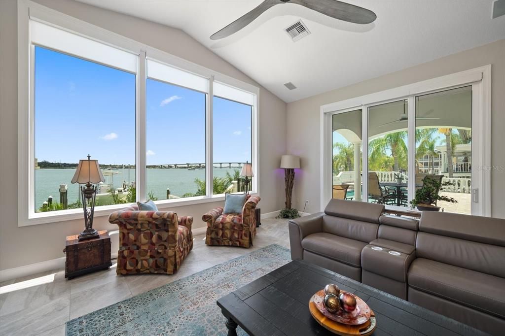 Interior, Living room, Sun Room, Water