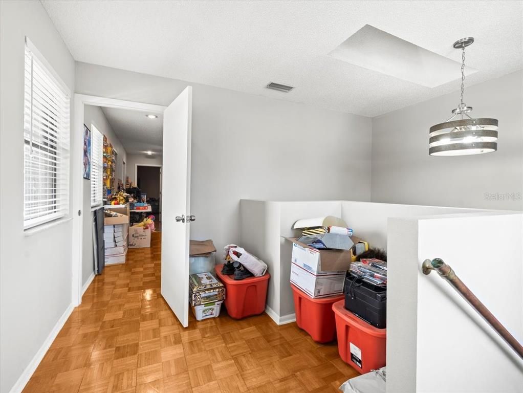 Interior, Pendant Lights, Recessed Lighting, Wood Texture Flooring