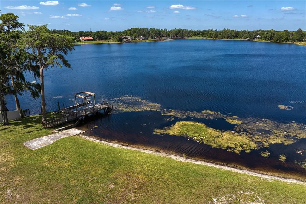 Exterior, Lake
