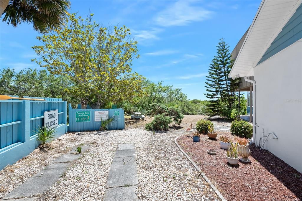 Backyard, Exterior
