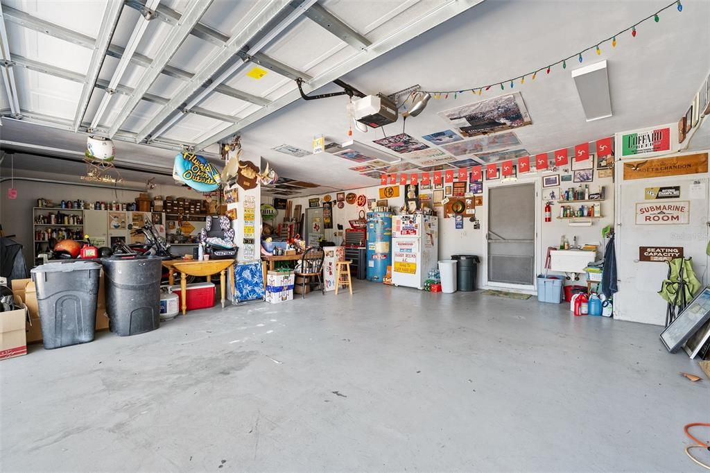 Garage, Interior