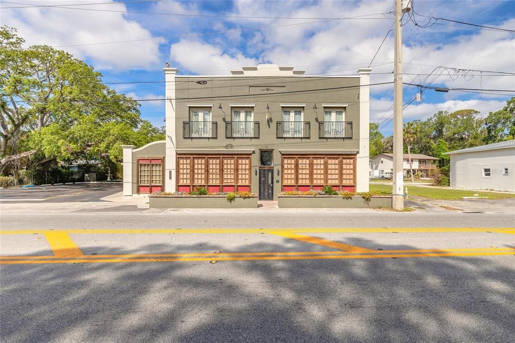 Detached Garage, Exterior, Facade, Rowhouse