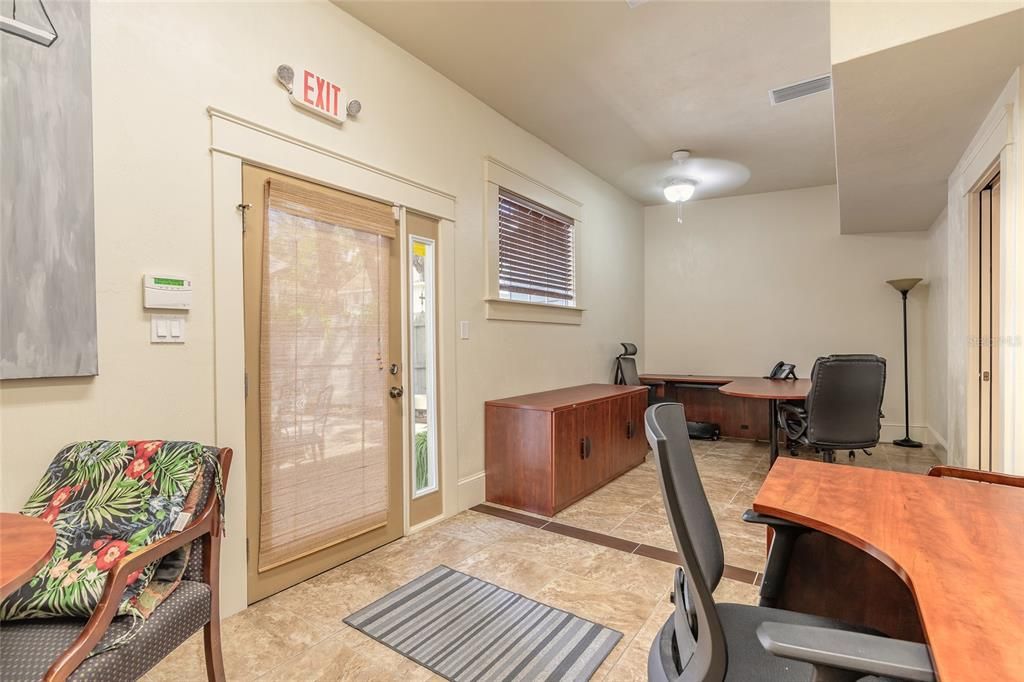 Home Office, Interior