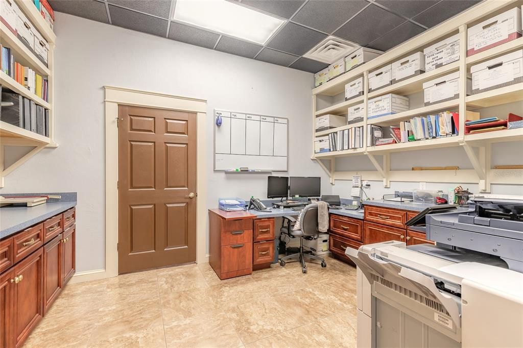 Home Office, Interior