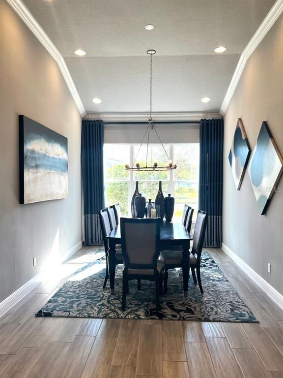 Chandelier, Dining room, Interior, Pendant Lights, Recessed Lighting, Wood Texture Flooring