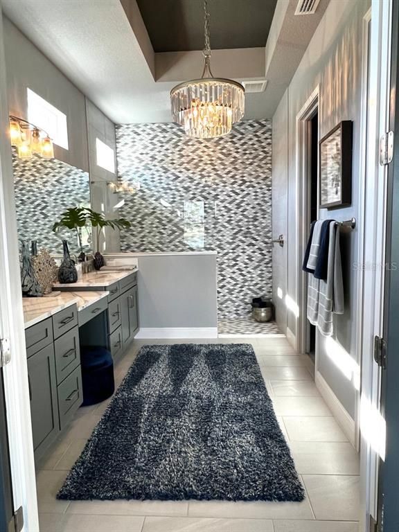 Bathroom, Chandelier, Interior, Pendant Lights