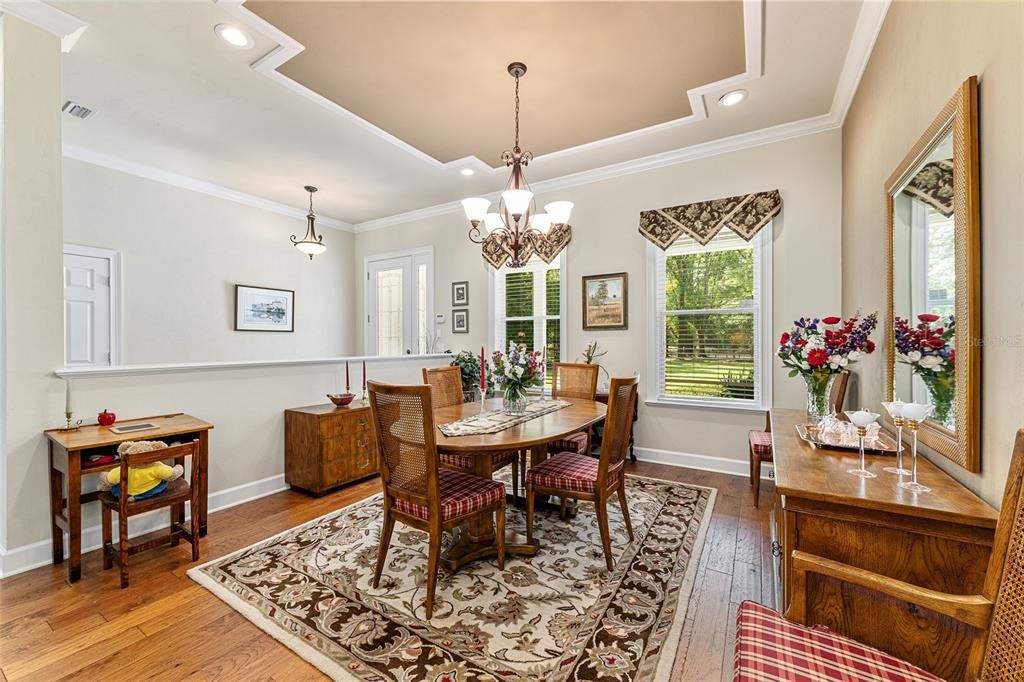 Chandelier, Dining room, Interior, Recessed Lighting, Wood Texture Flooring