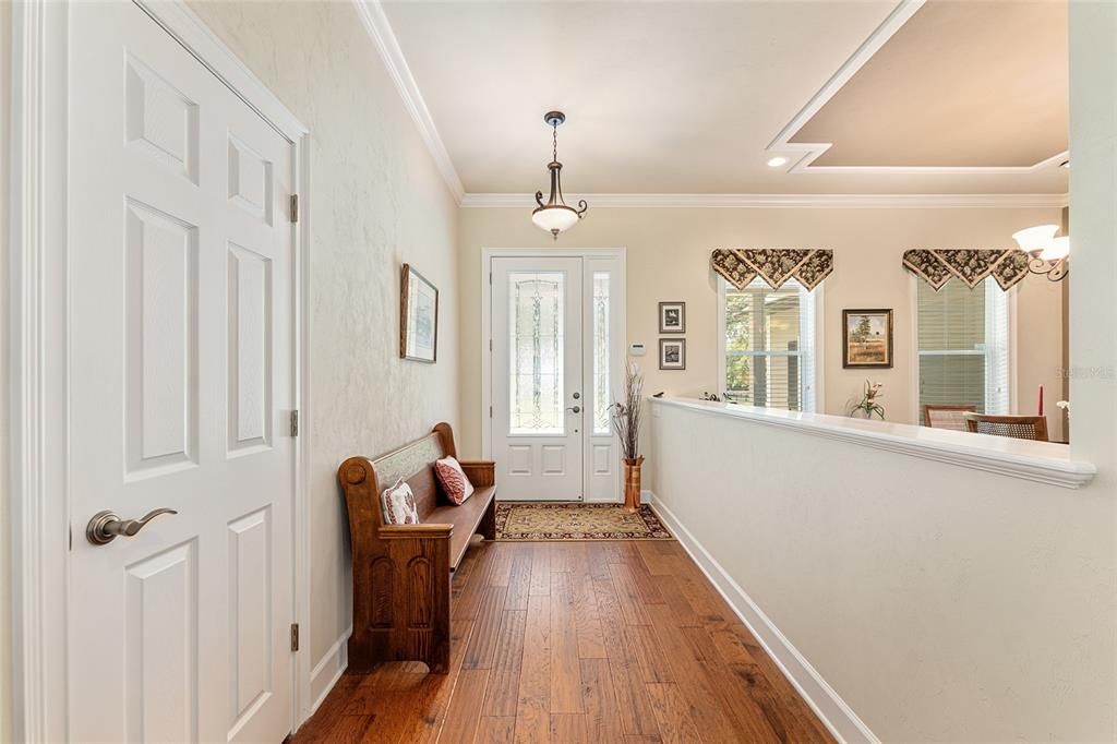 Interior, Pendant Lights, Recessed Lighting, Wood Texture Flooring