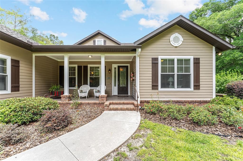 Exterior, Facade, None