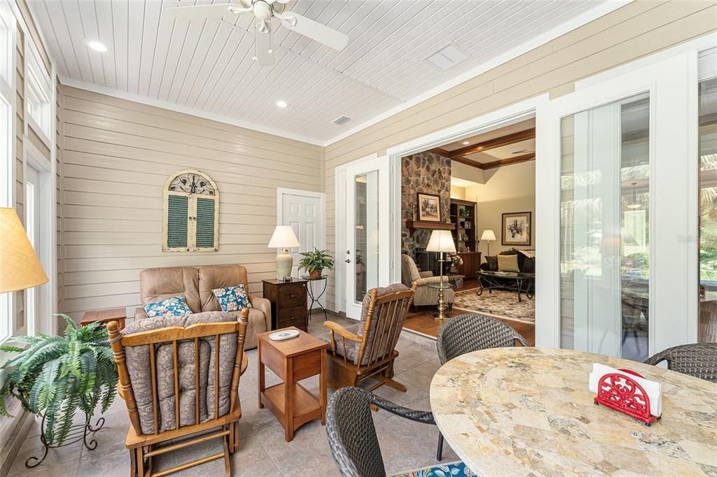 Dining room, Interior, Living room, Recessed Lighting