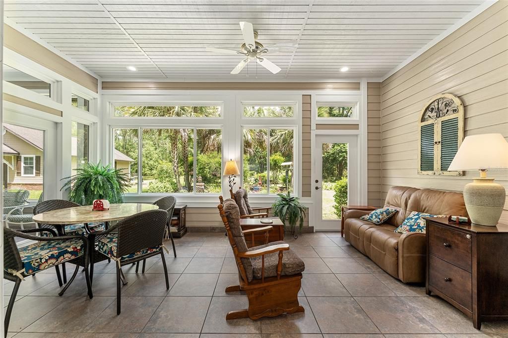 Dining room, Interior, Living room, Recessed Lighting, Sun Room