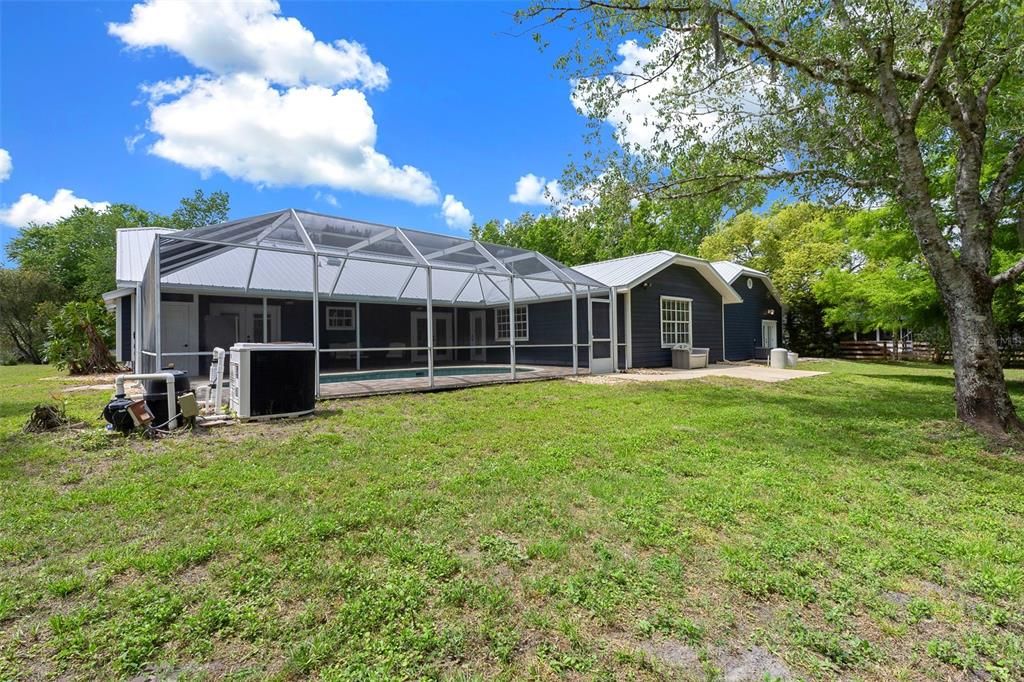 Backyard, Exterior