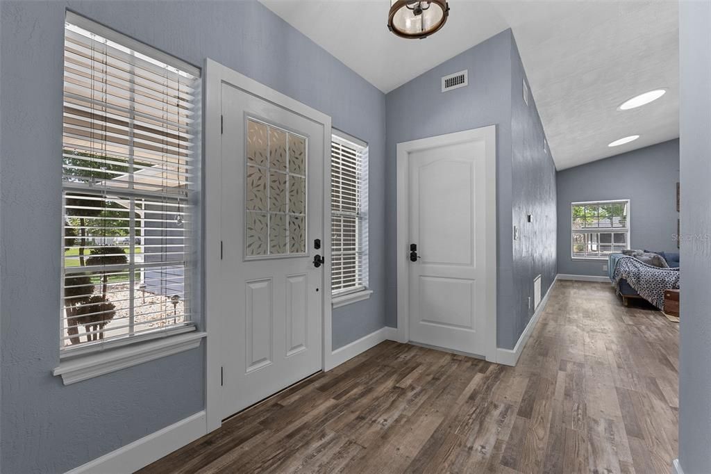 Interior, Recessed Lighting, Wood Texture Flooring