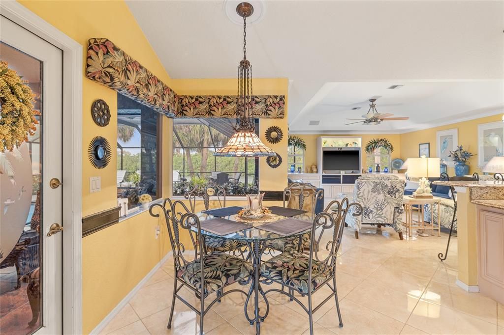 Dining room, Interior, Living room, Pendant Lights