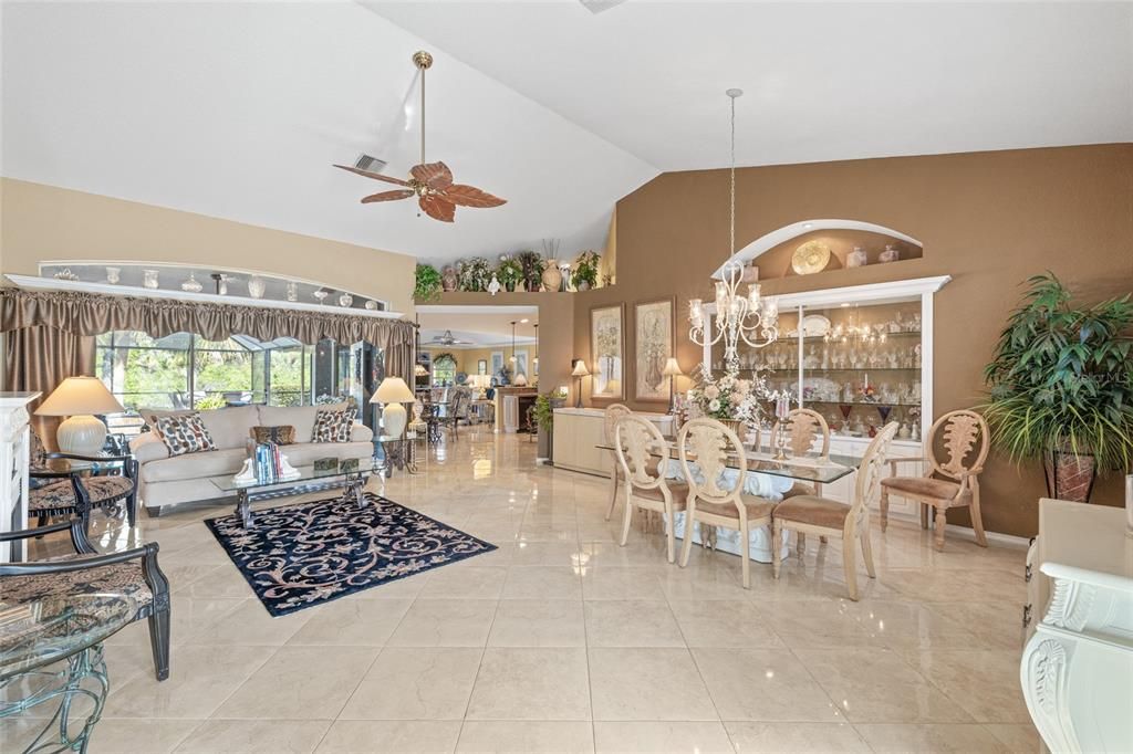 Chandelier, Dining room, Interior, Living room, Pendant Lights