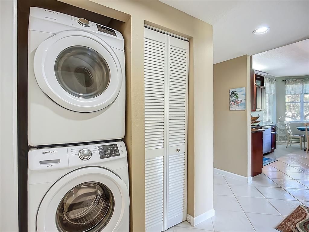 Interior, Recessed Lighting, Utility Closets, Washer