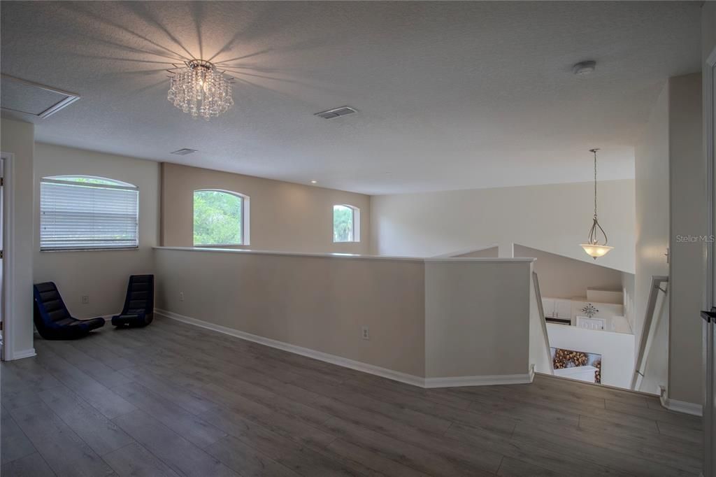 Interior, Pendant Lights, Recessed Lighting, Wood Texture Flooring