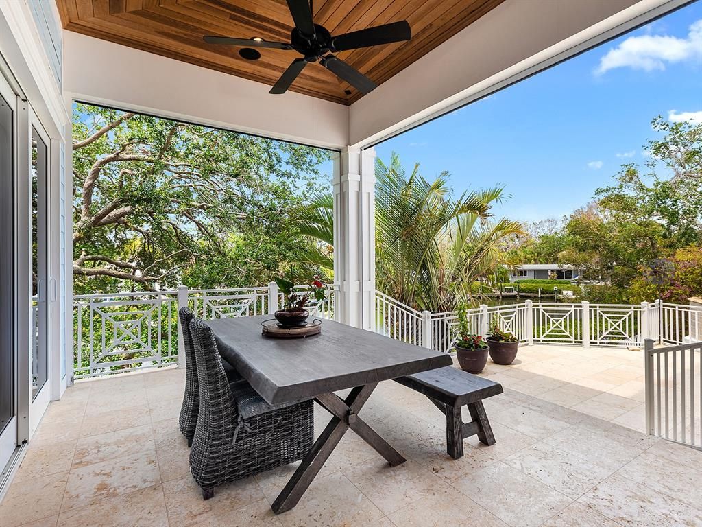 Exterior, Sun Room