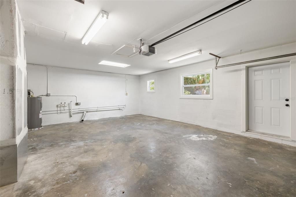 Empty room, Garage, Interior
