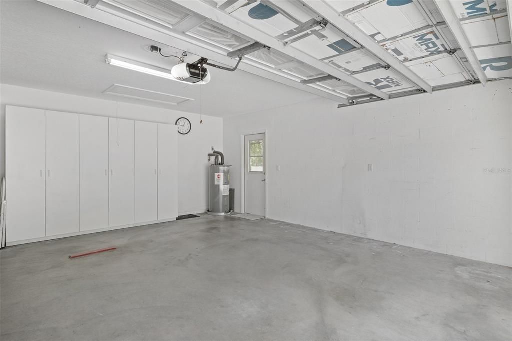 Garage, Interior
