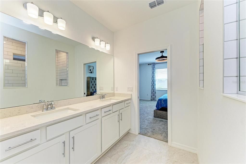 Bathroom, Bedroom, Dual Sink Vanities, Interior