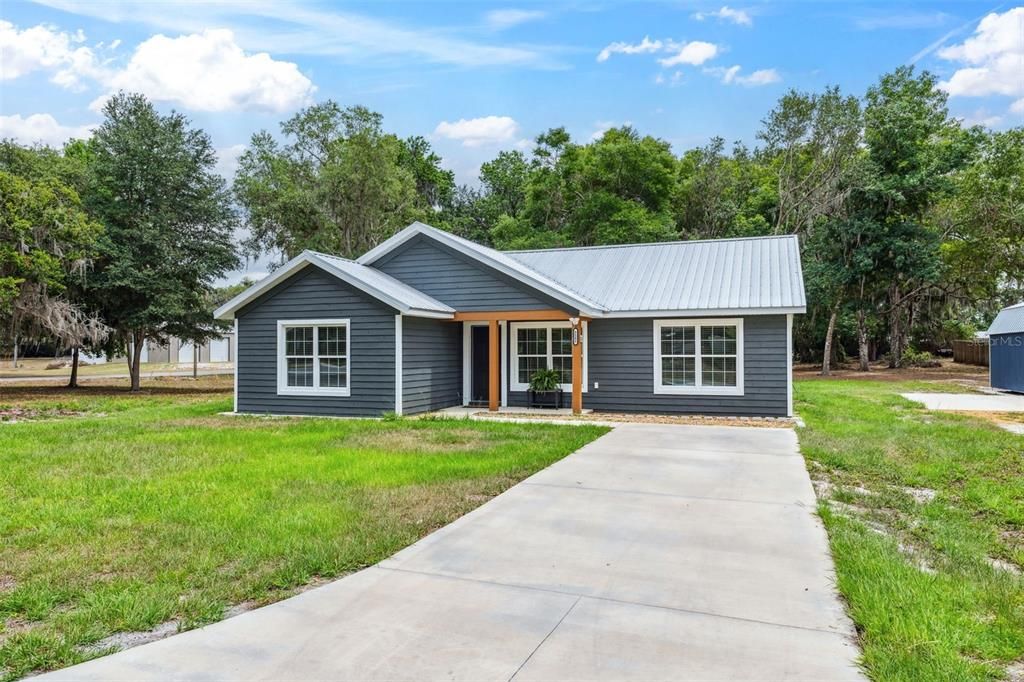 Backyard, Exterior, Facade, Ranch