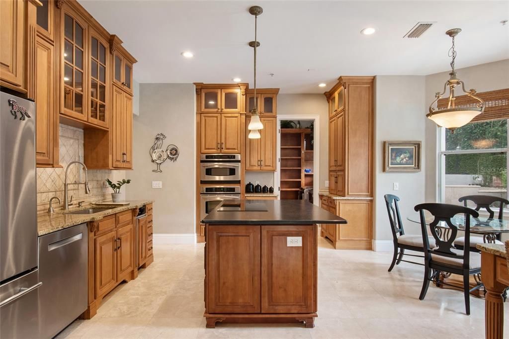 Dining room, Interior, Kitchen, Pendant Lights, Recessed Lighting, Stainless Steel Appliances