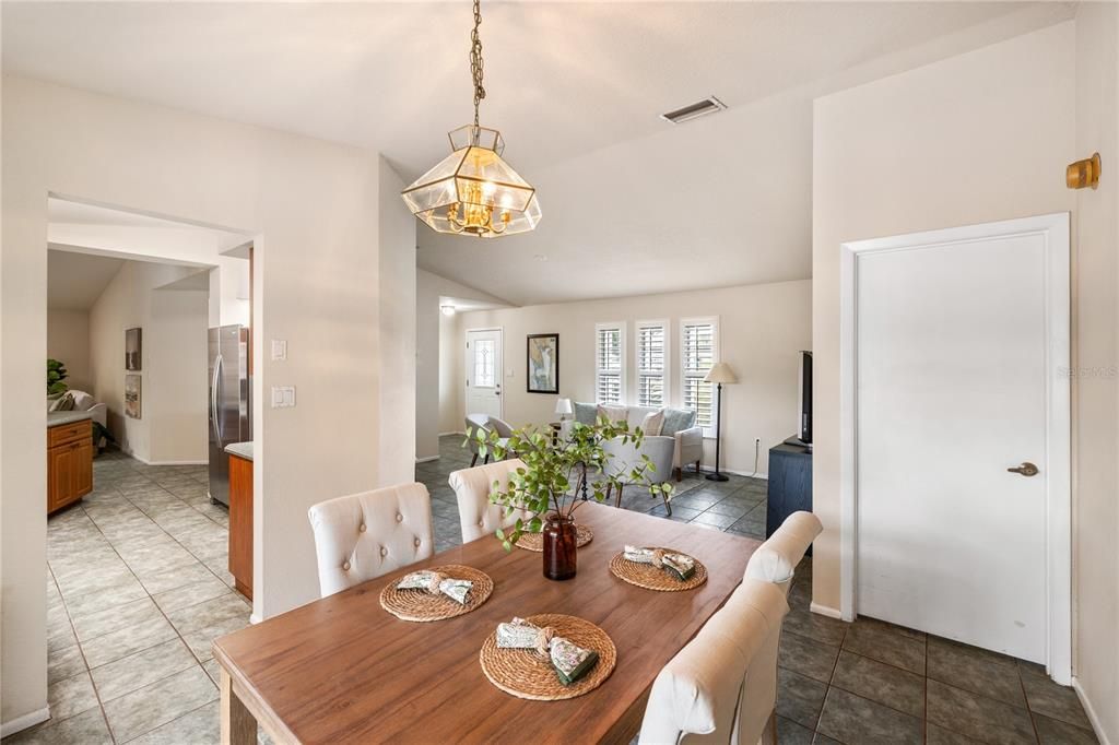 Dining room, Interior, Living room, Pendant Lights