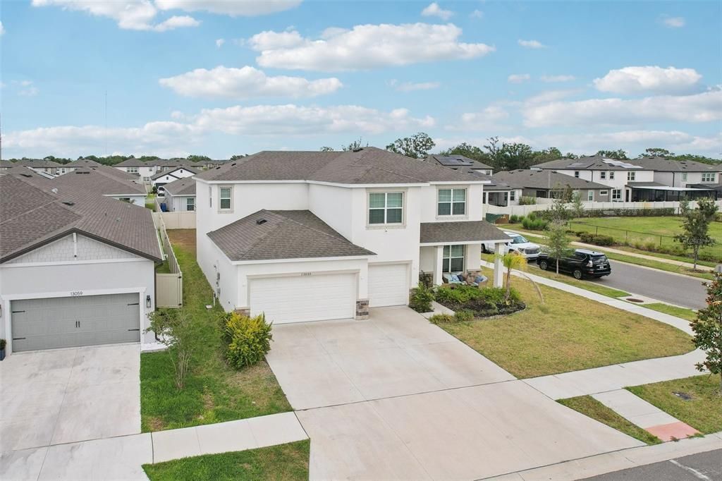 Attached, Exterior, Facade, Mediterranean