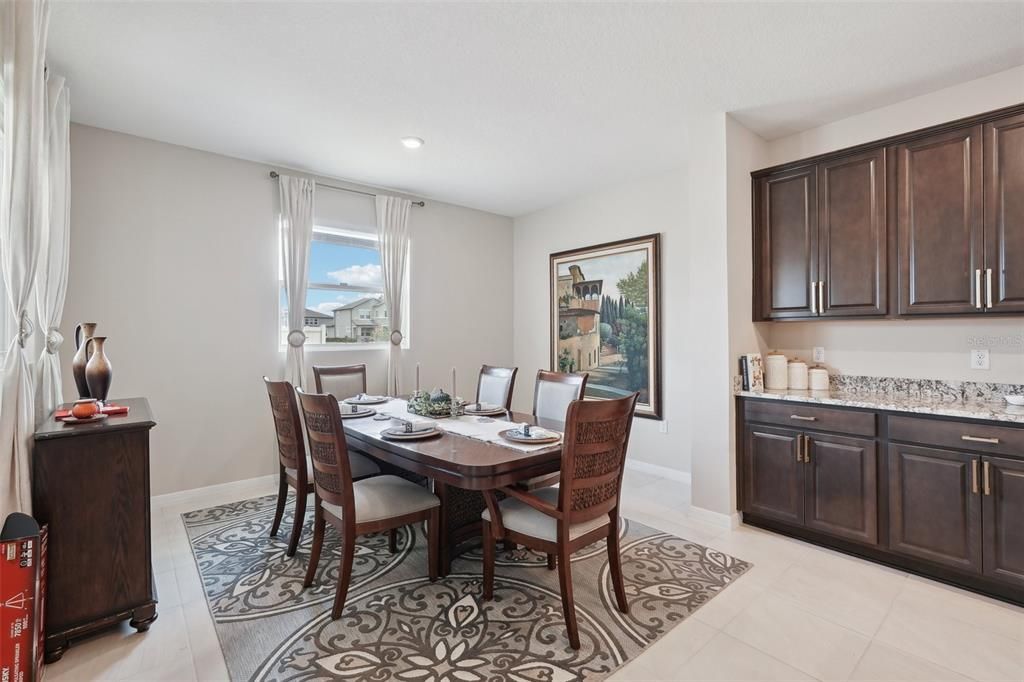 Dining room, Interior, Recessed Lighting