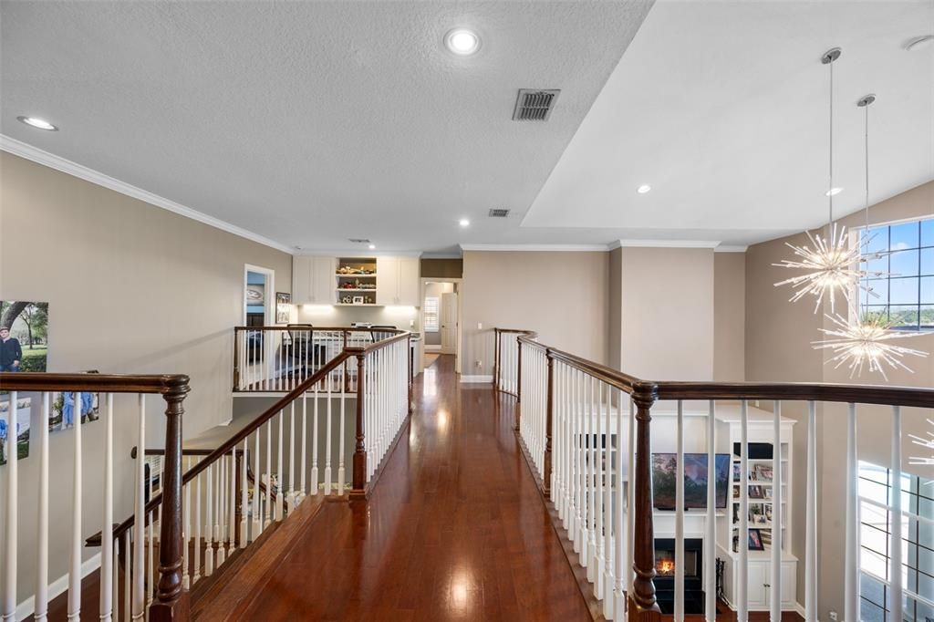 Interior, Pendant Lights, Recessed Lighting, Wood Texture Flooring