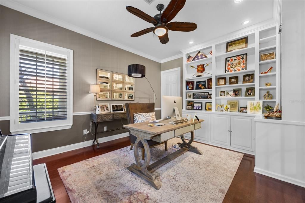 Home Office, Interior, Recessed Lighting, Wood Texture Flooring