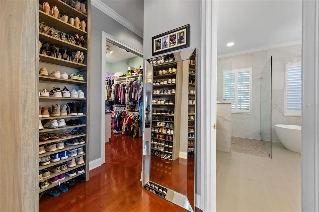 Interior, Recessed Lighting, Walk-in Closets, Wood Texture Flooring