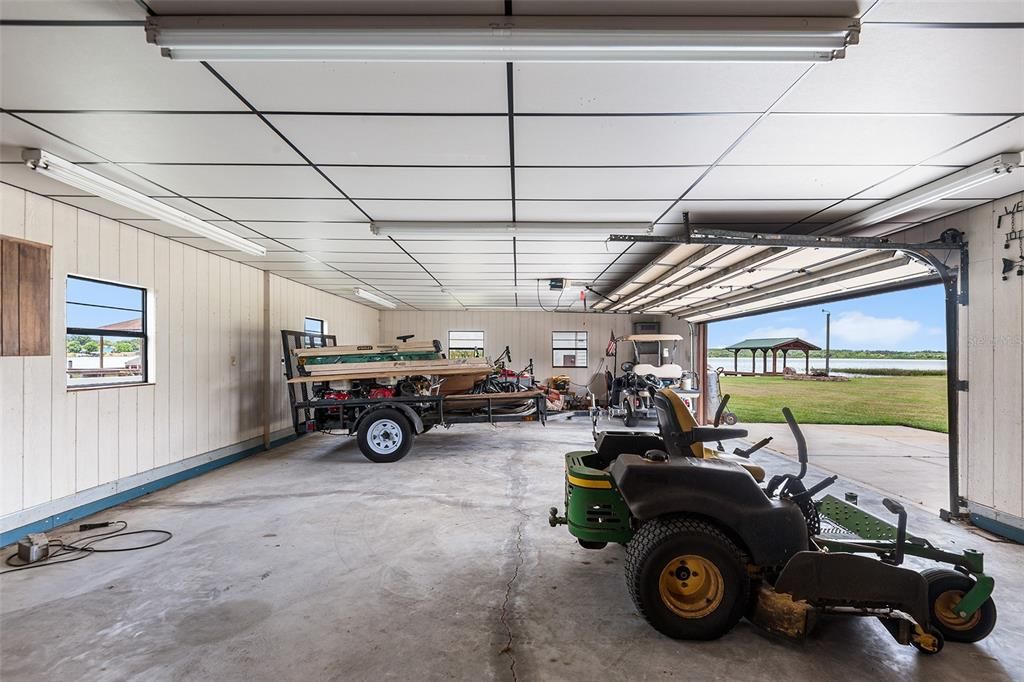 Garage, Interior