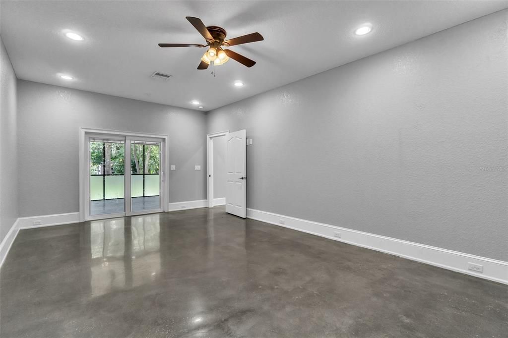 Empty room, Interior, Recessed Lighting