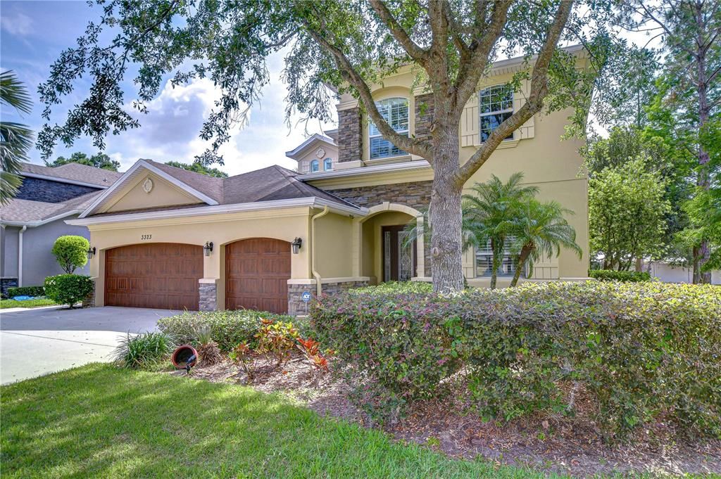 Attached, Exterior, Facade, Mediterranean