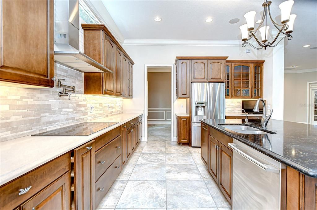 Chandelier, Interior, Kitchen, Recessed Lighting, Stainless Steel Appliances