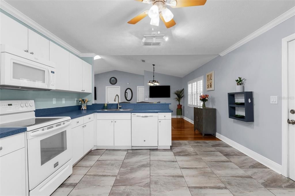 Interior, Kitchen, Pendant Lights, Wood Texture Flooring