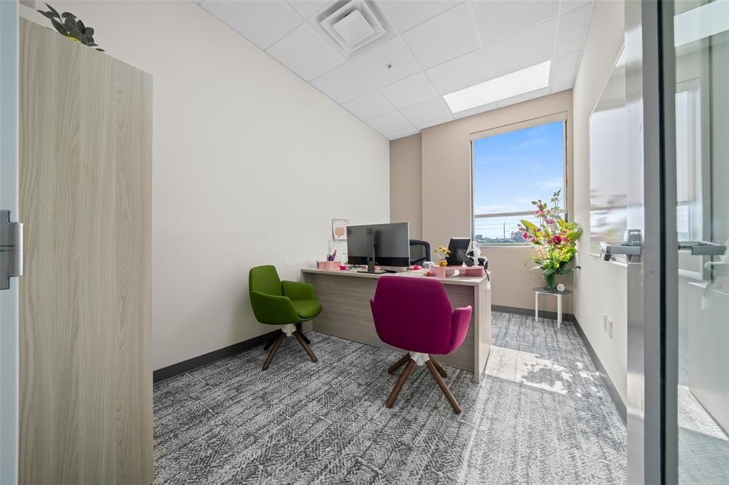 Home Office, Interior