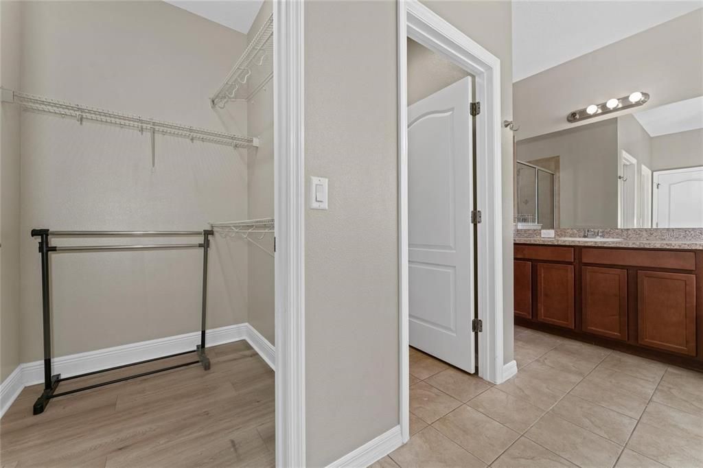 Interior, Walk-in Closets, Wood Texture Flooring