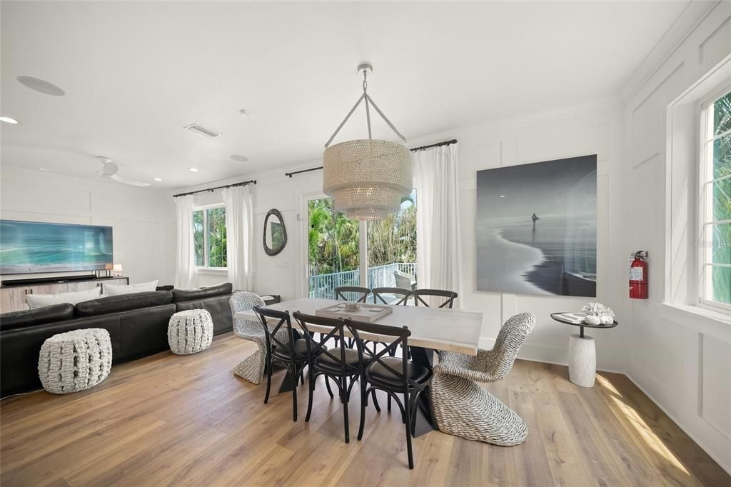Chandelier, Dining room, Interior, Living room, Recessed Lighting, Wood Texture Flooring