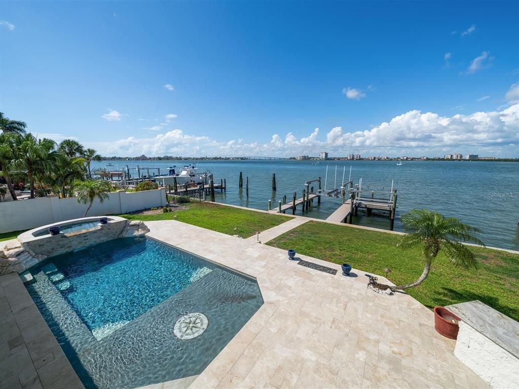 Exterior, Pool, Water