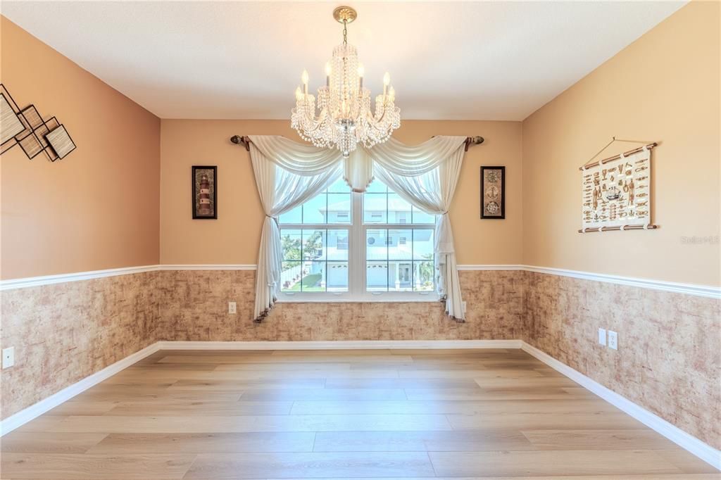 Chandelier, Empty room, Interior, Wood Texture Flooring