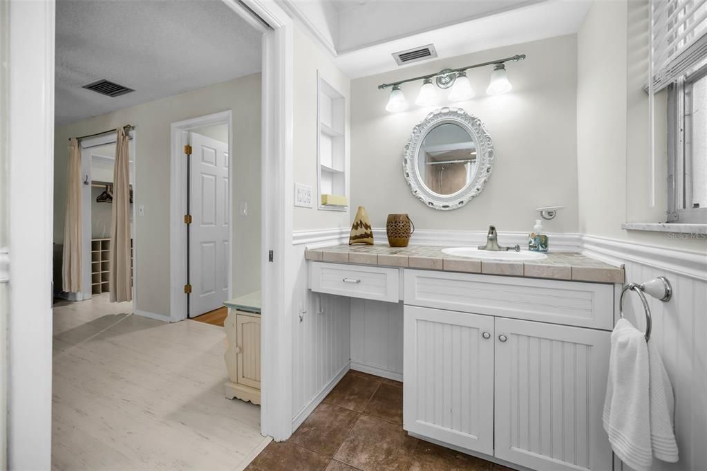Bathroom, Interior, Tile Countertops