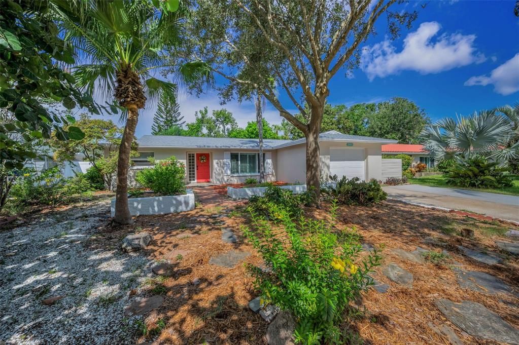 Attached, Backyard, Exterior, Facade, Ranch