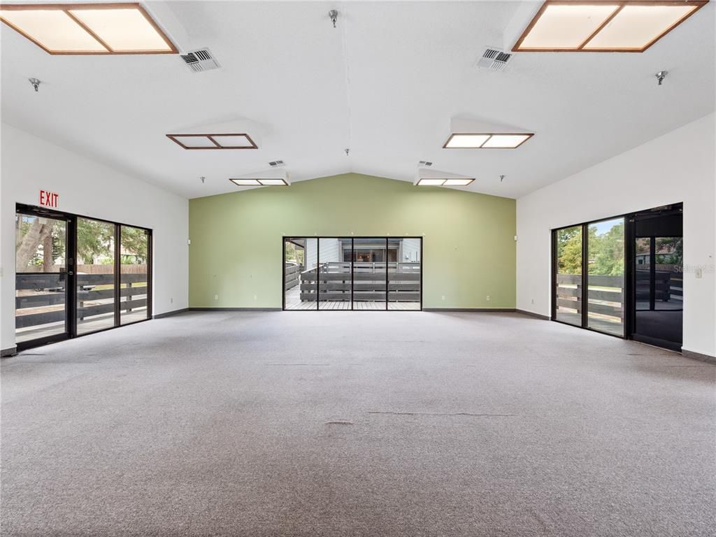 Empty room, Interior, Recessed Lighting
