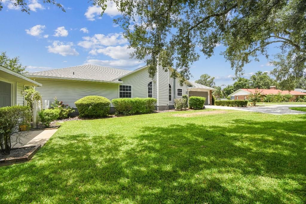 Backyard, Exterior