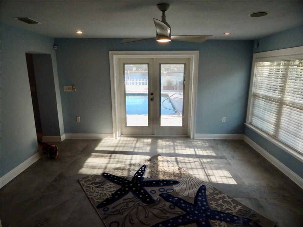 Empty room, Interior, Recessed Lighting, Water