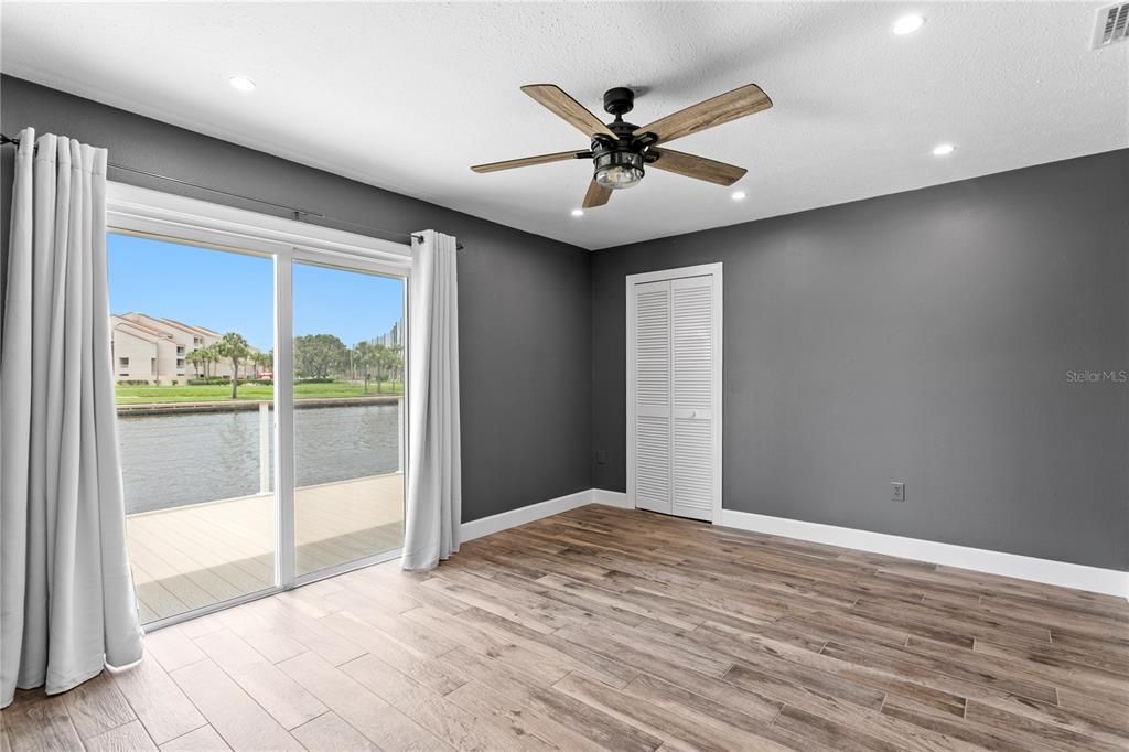 Empty room, Interior, Recessed Lighting, Water, Wood Texture Flooring