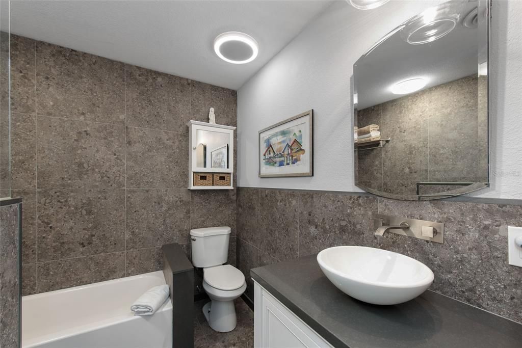 Bathroom, Interior, Recessed Lighting